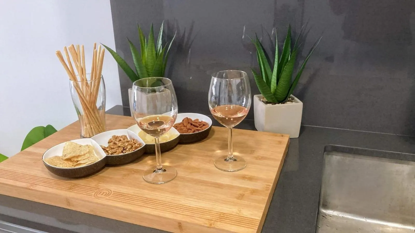 Happy Travel Urban Sky 25F Apartment Malaga 0*,